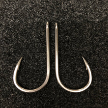 Load image into Gallery viewer, Quick Rig 11/0 Pa’a. Specialty Swordfish Hook with Polished Eyes
